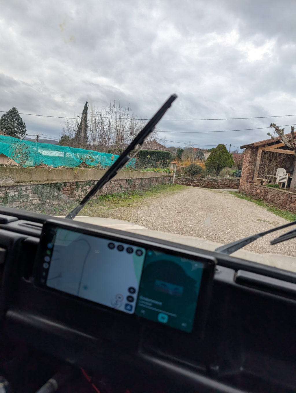 Support CarPlay / Android Auto sans fil pour Renault 4 — Fabriqué en France