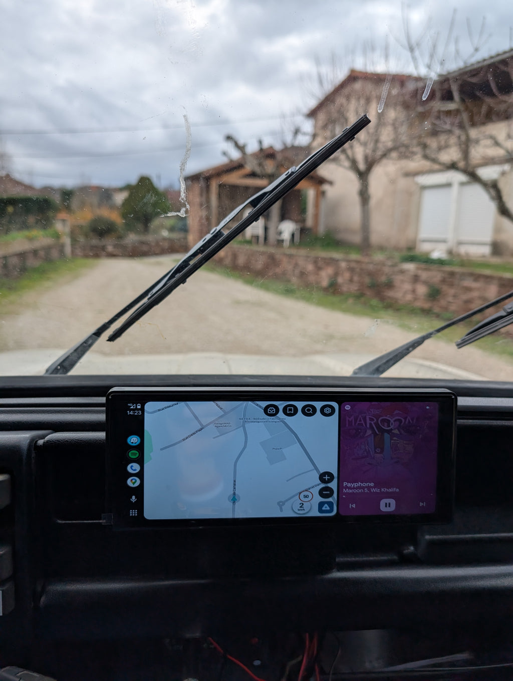 Support CarPlay / Android Auto sans fil pour Renault 4 — Fabriqué en France